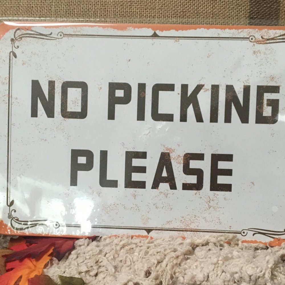 Tin Sign - Picture 2 of 3